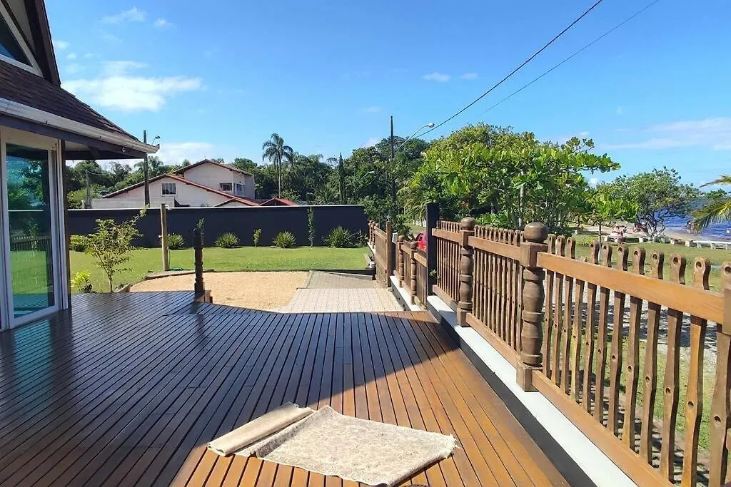度假居 Deslumbrante Casa Frente Lagoa 南巴尔内阿里奥 巴西