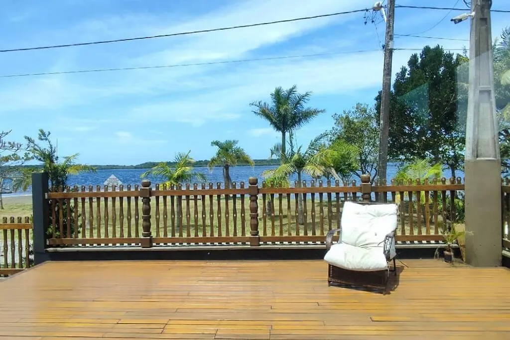 Deslumbrante Casa Frente Lagoa Balneario Barra do Sul Vakantiehuis